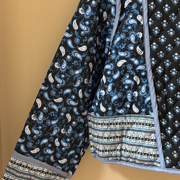 Blue quilted jacket size small - Picture 2 of 4